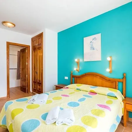 Villa Casa Roman - 3 Bedroom - Beautiful Sea Views - A Private Family Son Bou