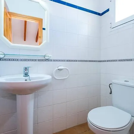 Casa Roman - 3 Bedroom - Beautiful Sea Views - A Private Family *