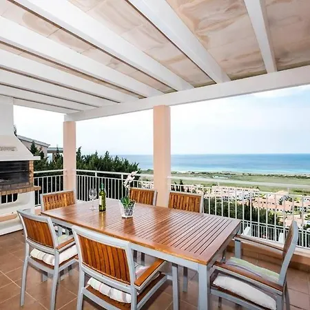 빌라 Casa Roman - 3 Bedroom - Beautiful Sea Views - A Private Family