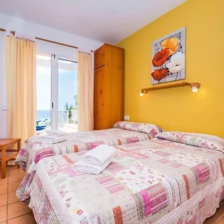 Casa Roman - 3 Bedroom - Beautiful Sea Views - A Private Family